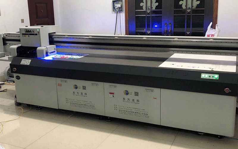 uv打印加工(gōng)廠行(háng)業前景分析