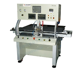 大（dà）屏熱壓機