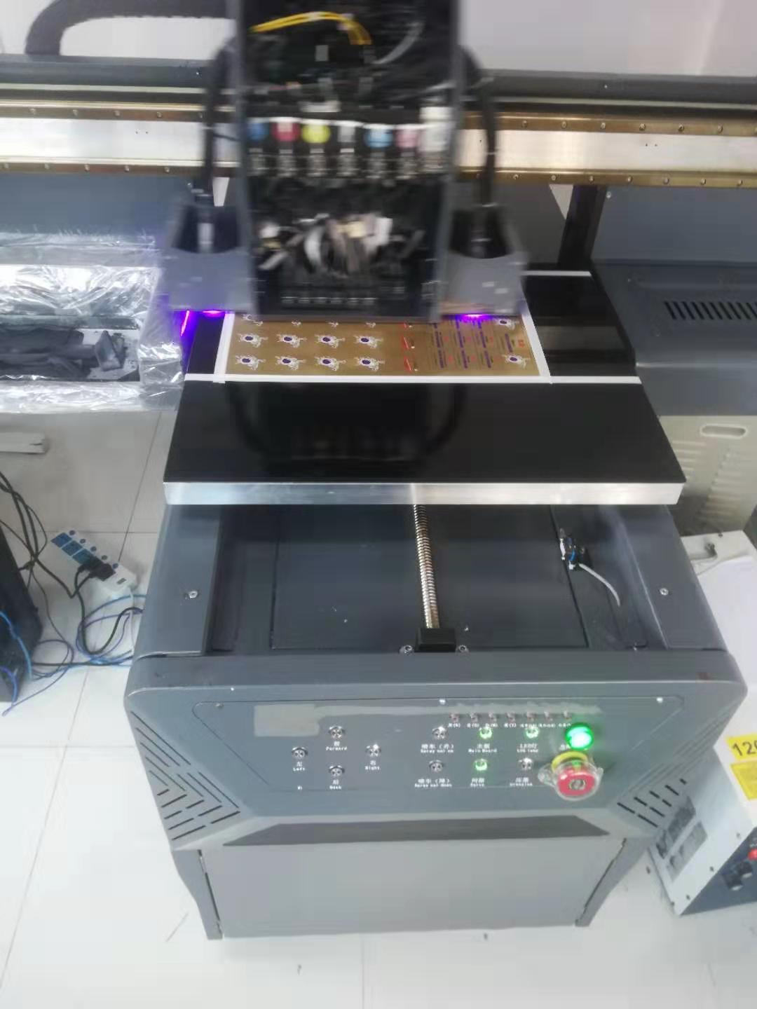 UV印刷機“麻瓜”最有可能遇(yù)到這三個問題!